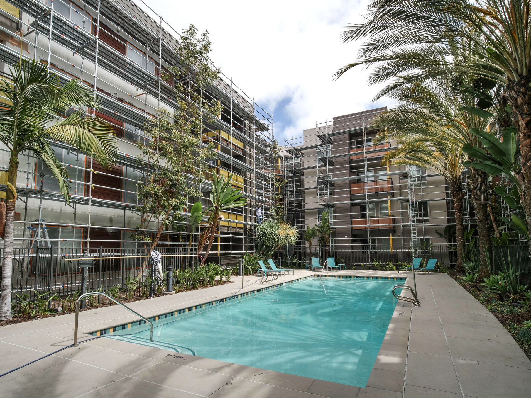 BLVD63 Apartments 1